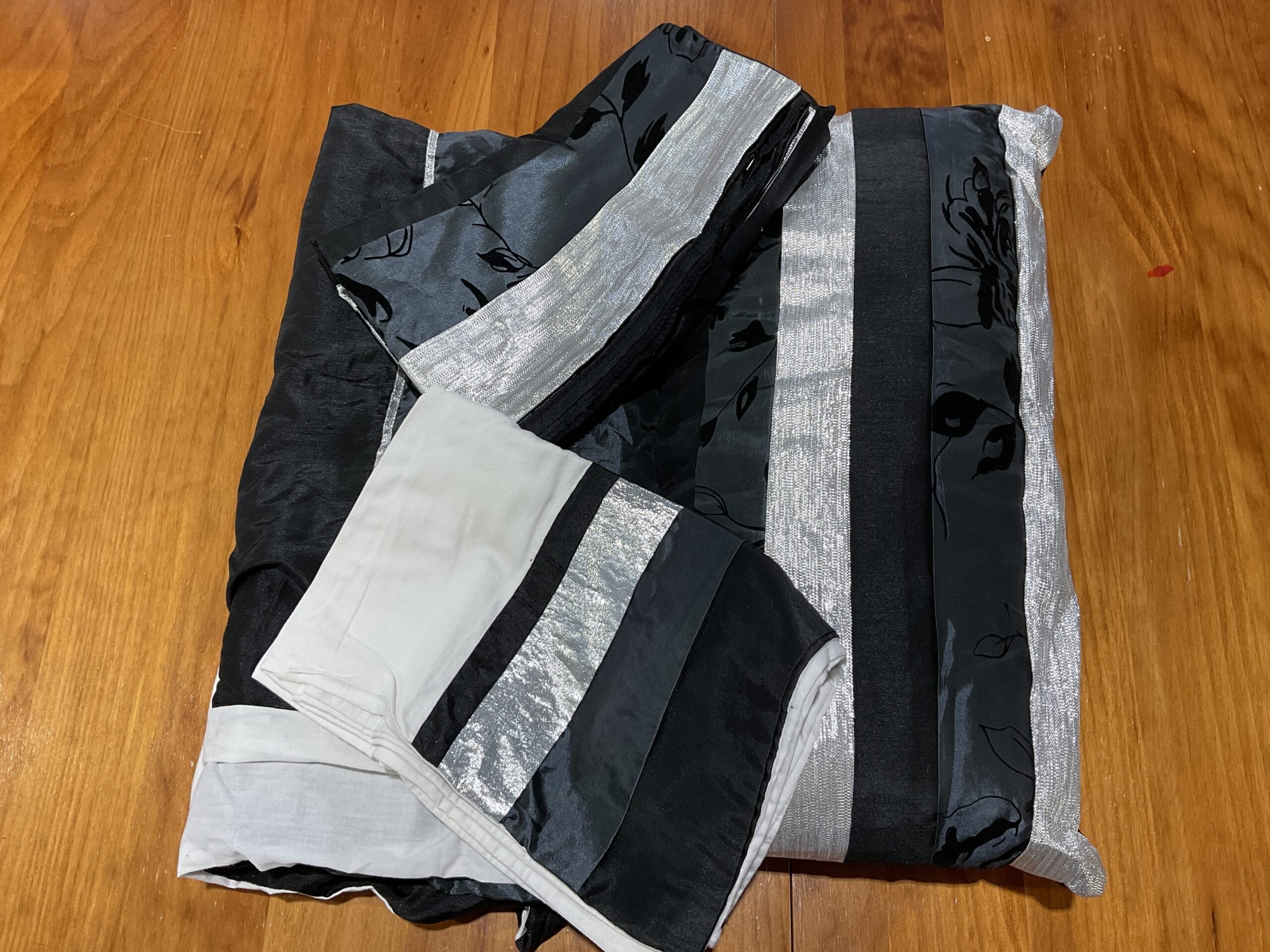 Doona Covers & Sets - "Queen", "Black Silver" "Queen" "Black Silver"