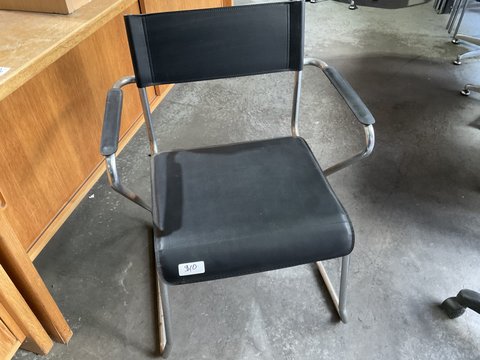 Black Vinyl Visitors Chair with Arms
