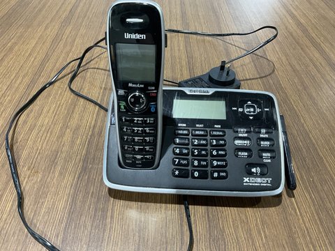 Phone - "Uniden" "Uniden"