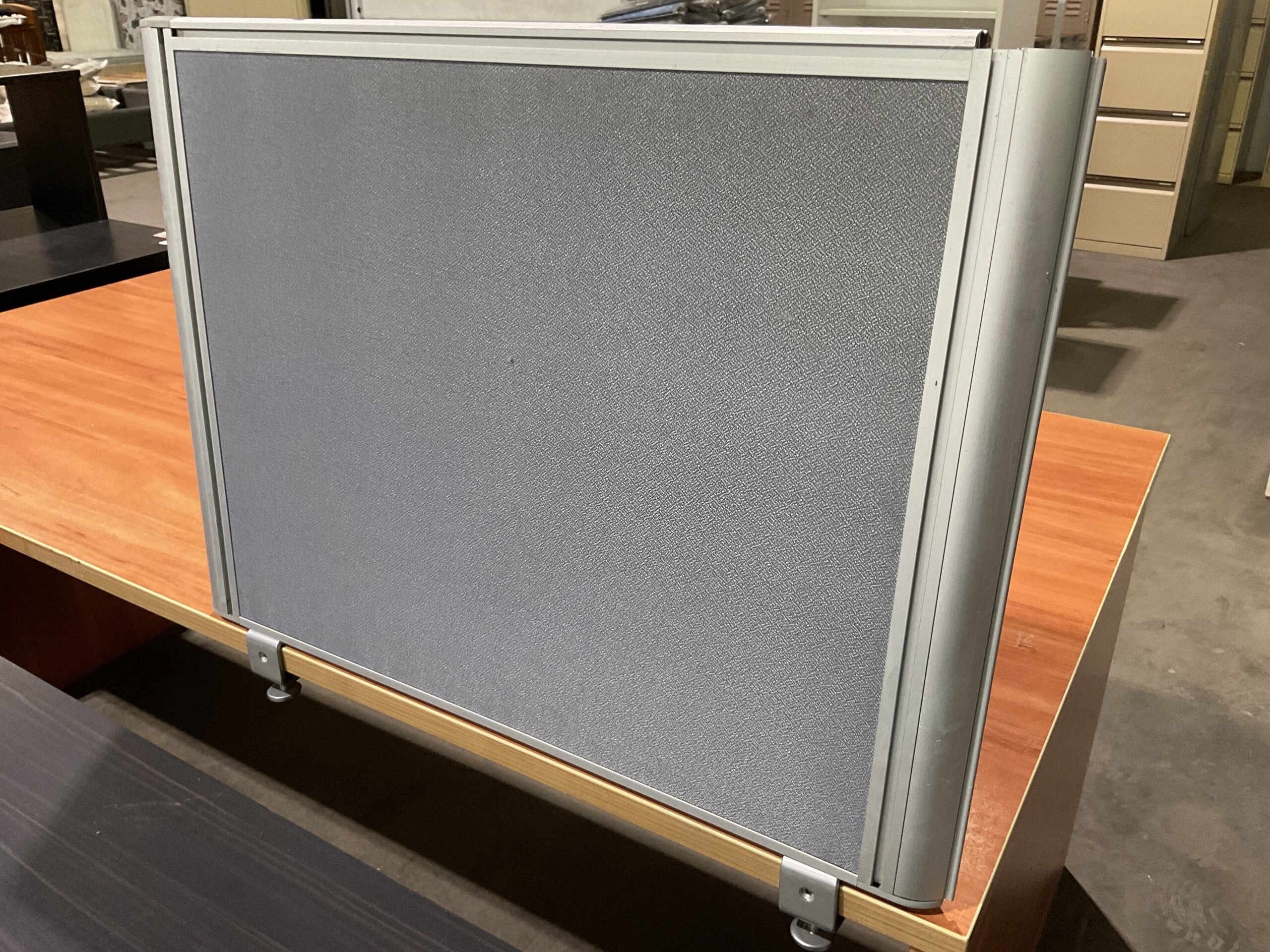 Privacy Screen - Desk Attachment