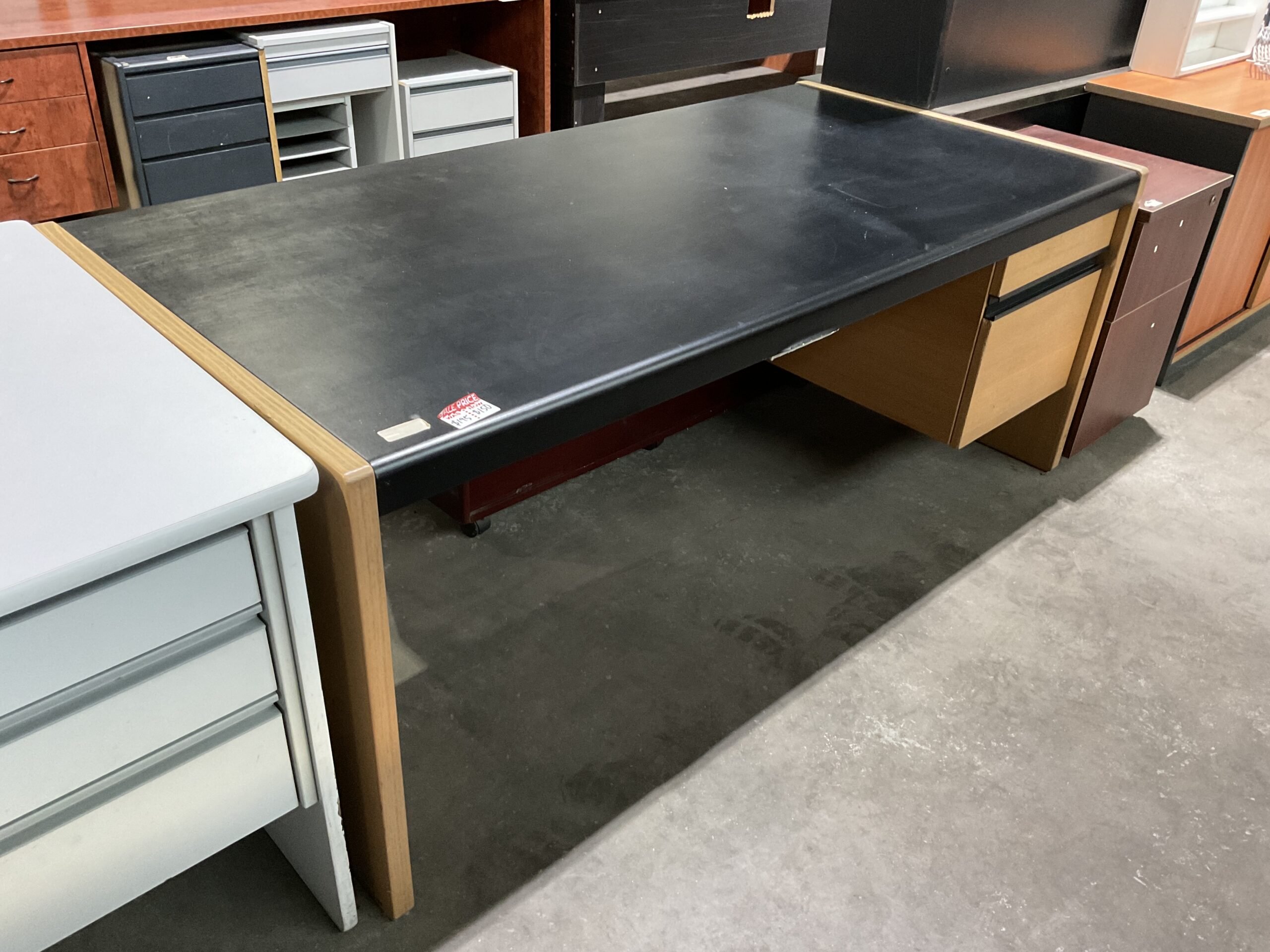 Straight Desk - Vinyl Top with Drawers 1835x900