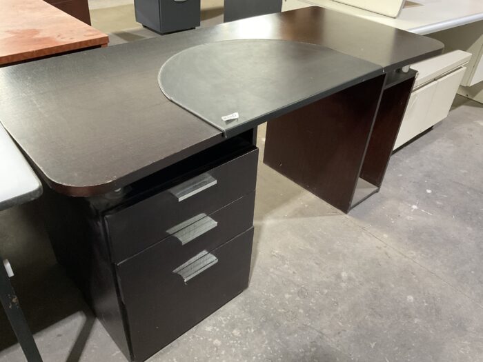 Straight Desk with Vinyl Desk Pad